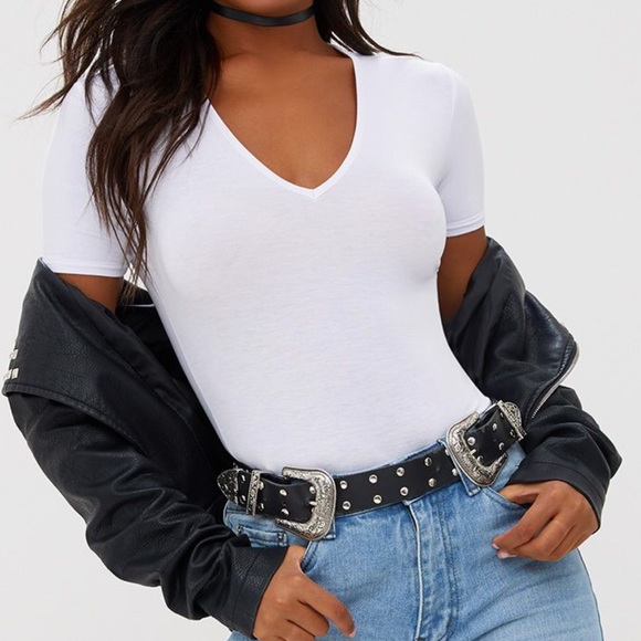 Tops - White V-Neck Rolled Cuff Bodysuit Size M
